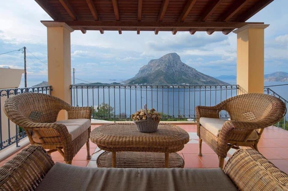 Villa Next To The Sea!! Myrties Buitenkant foto